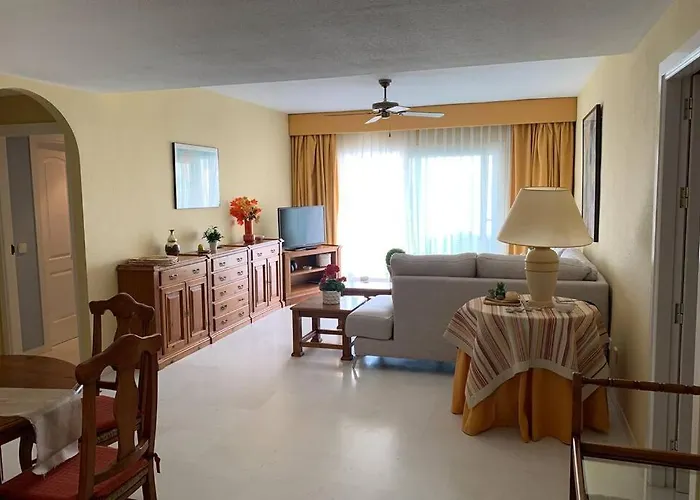 Familiar Y Luminoso Apartamento Exclusivo.